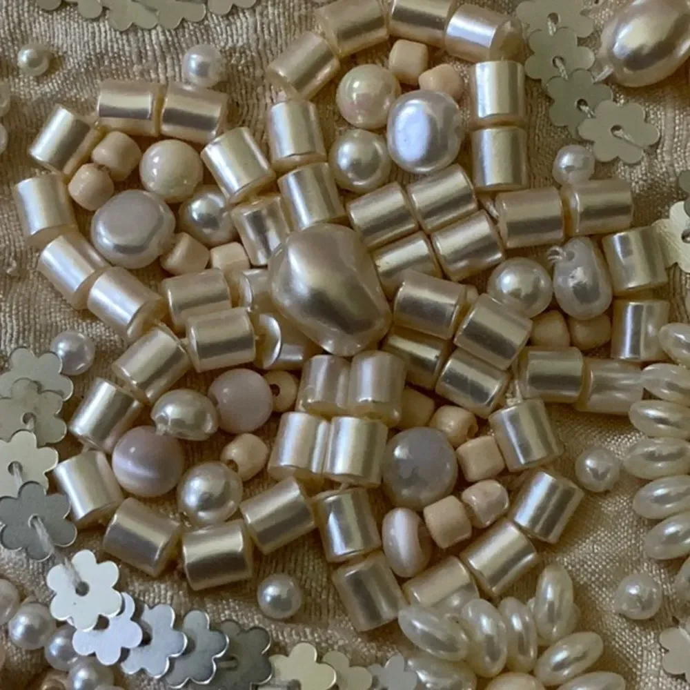 Mary Frances Small Pearl (Faux) Beaded Bag - Small Cream Chain Strap - Picture 3 of 15